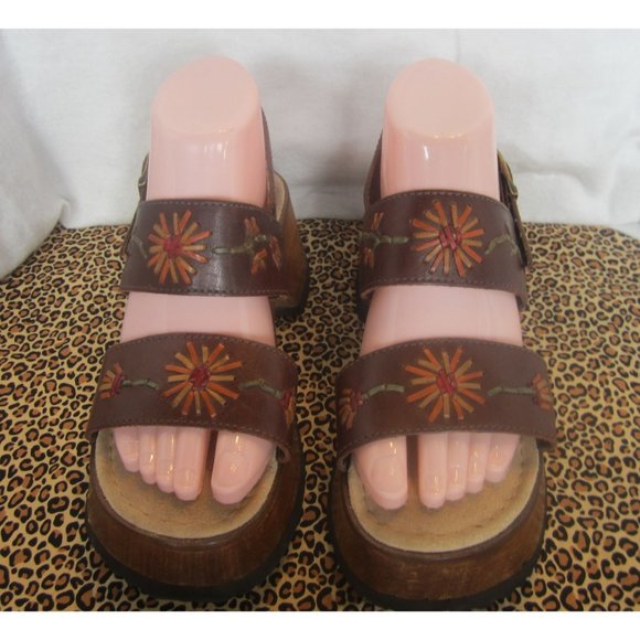 Candie's Shoes - Vintage Candie's Wood Platform Leather sandals Size 7